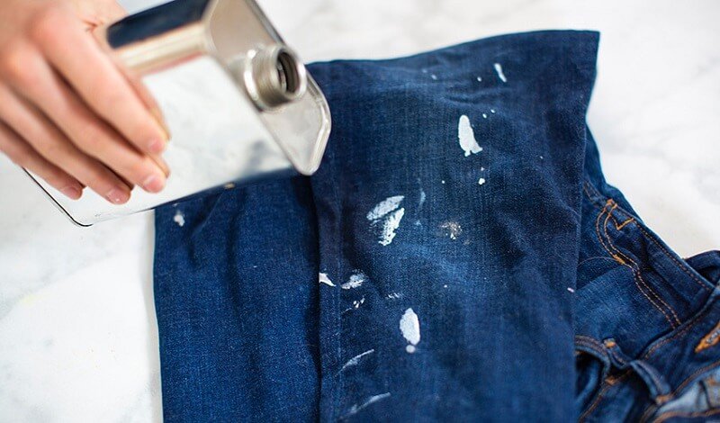 Remove Paint Thinner Odor from Clothes