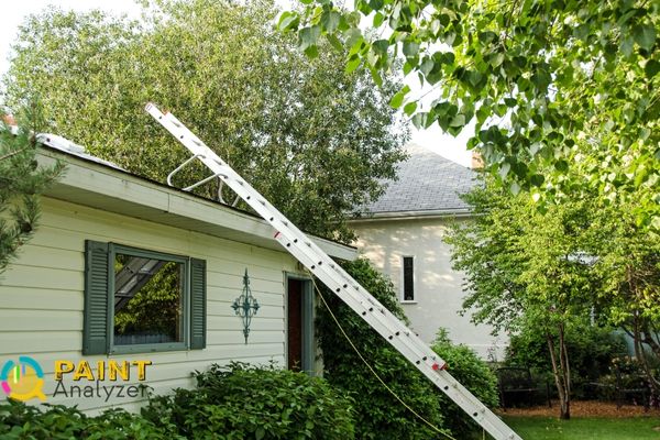 How do you safely put a Ladder on a Sloped Roof